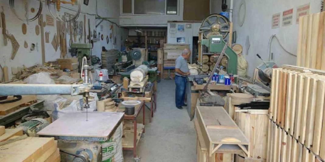 Çam ağacından üretiyor tek ve çift kapaklı diye ayrılıyor! Türkiye’nin her yerinden sipariş geliyor: Arıcılıkta verimi artırıyor 2